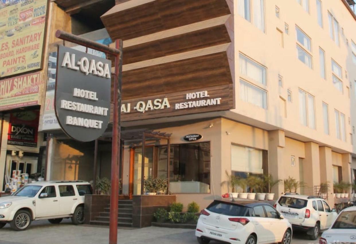 Al-Qasa Hotel Zirakpur 외부 사진