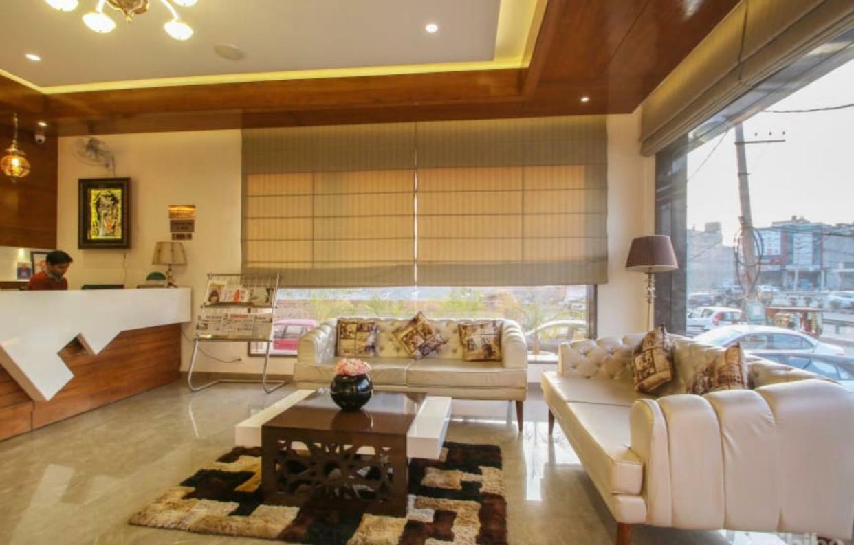 Al-Qasa Hotel Zirakpur 외부 사진